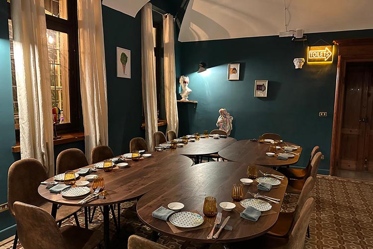 civico4-tavoli.jpg